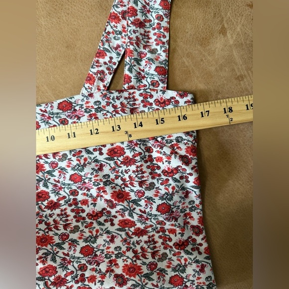 Abercrombie & Fitch Red Floral Crop Top W/ Adjustable Straps Size Large - Picture 4 of 10